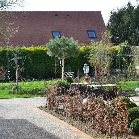 La Maison Des Buis Falaise  Kültér fotó